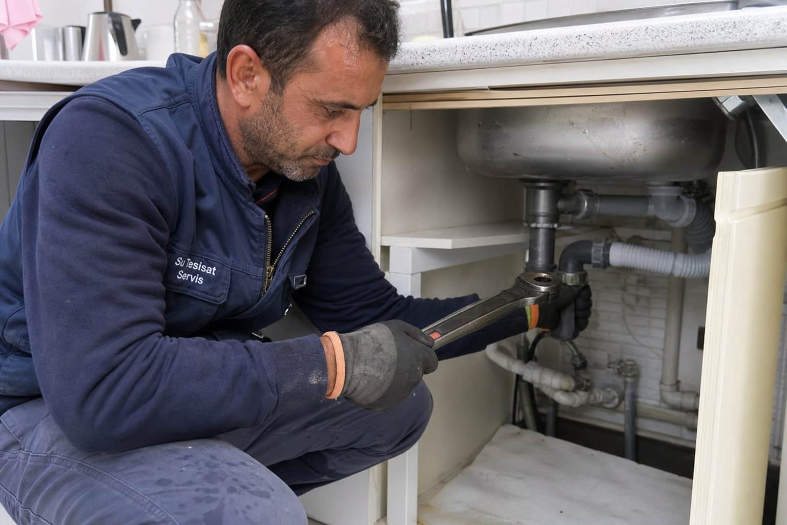 Lavabo alti tamir