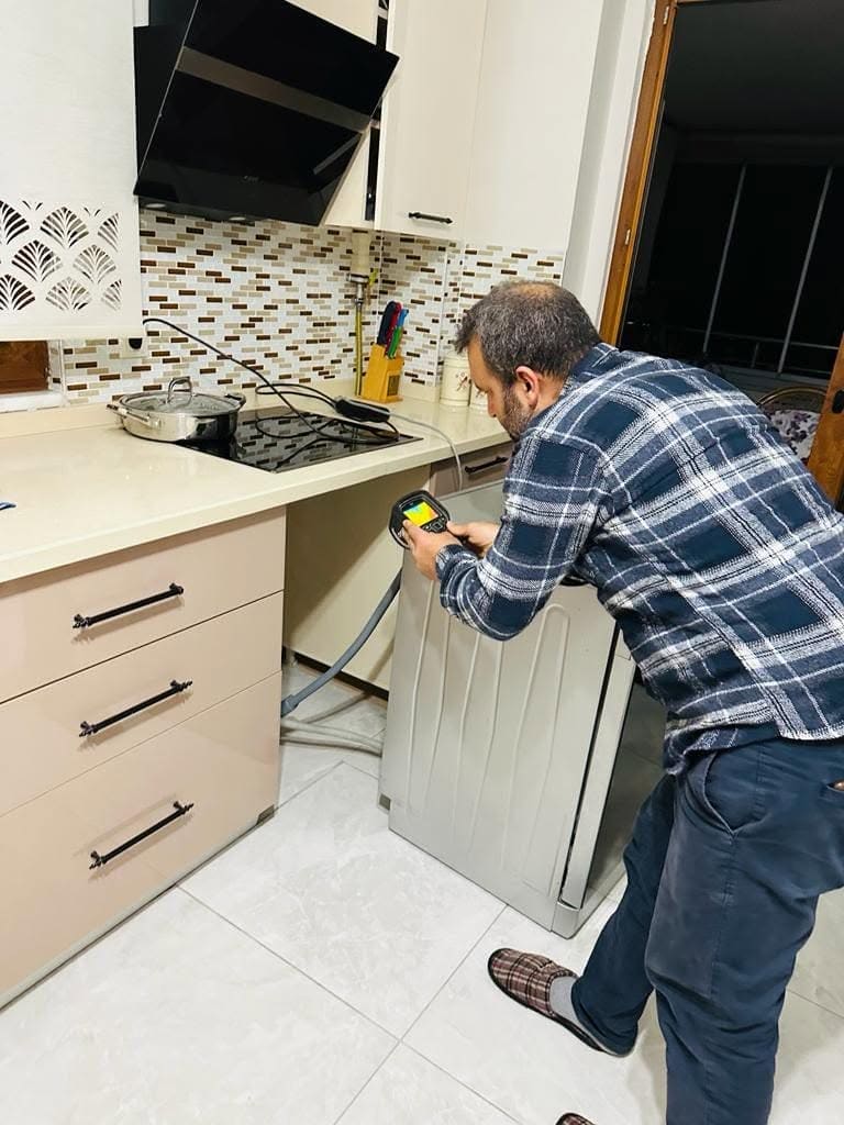 Lavabo gideri acma temiz servis